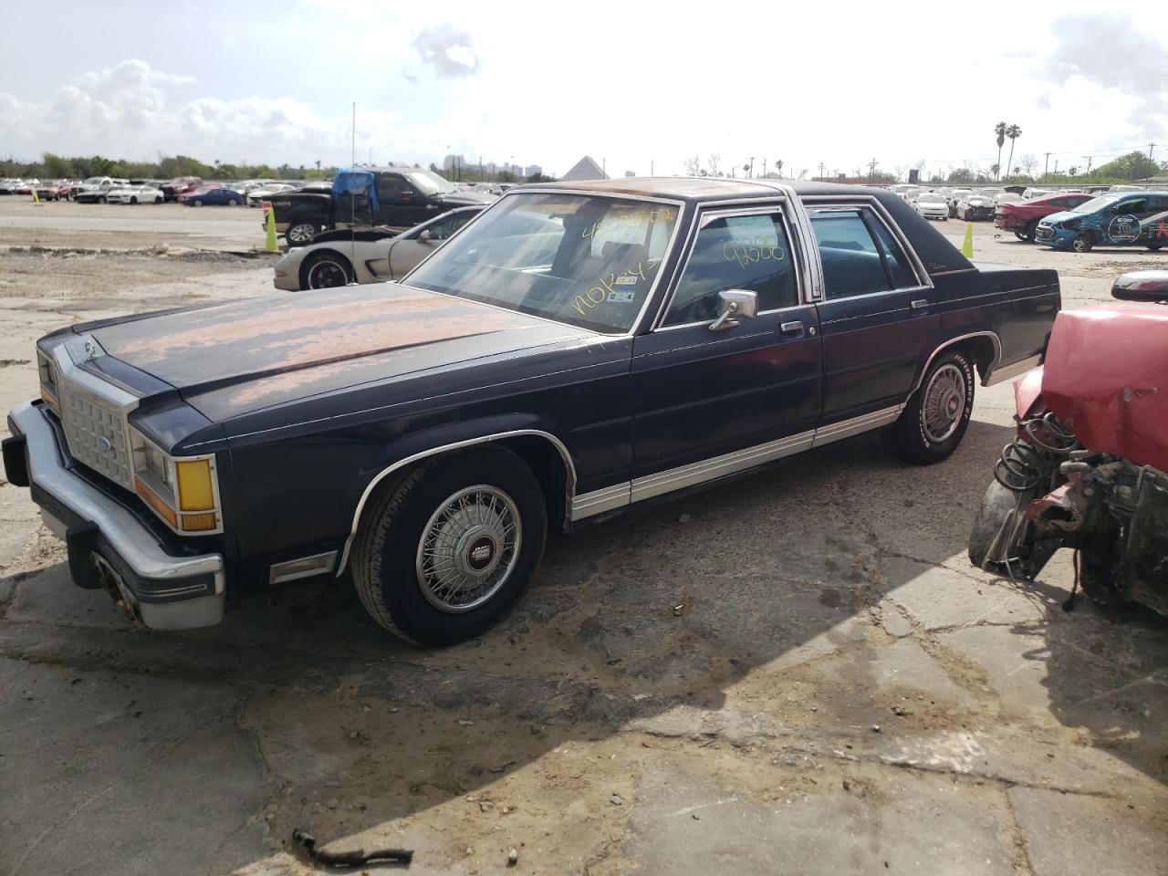 Photo 10 from auction – 1987 FORD CROWN VICT with VIN 2FABP74F6HX204672