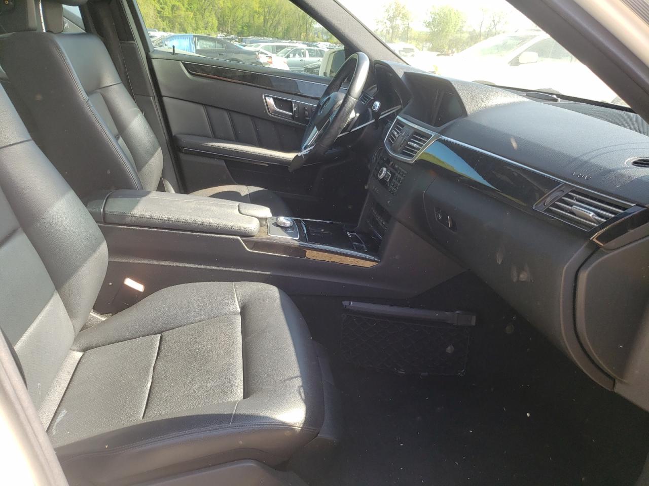 Photo 5 from auction – 2012 MERCEDES-BENZ E 350 4MAT with VIN WDDHF8JB6CA525021