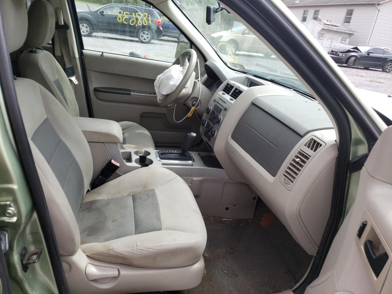 Photo 5 from auction – 2008 FORD ESCAPE XLT with VIN 1FMCU93158KD33039