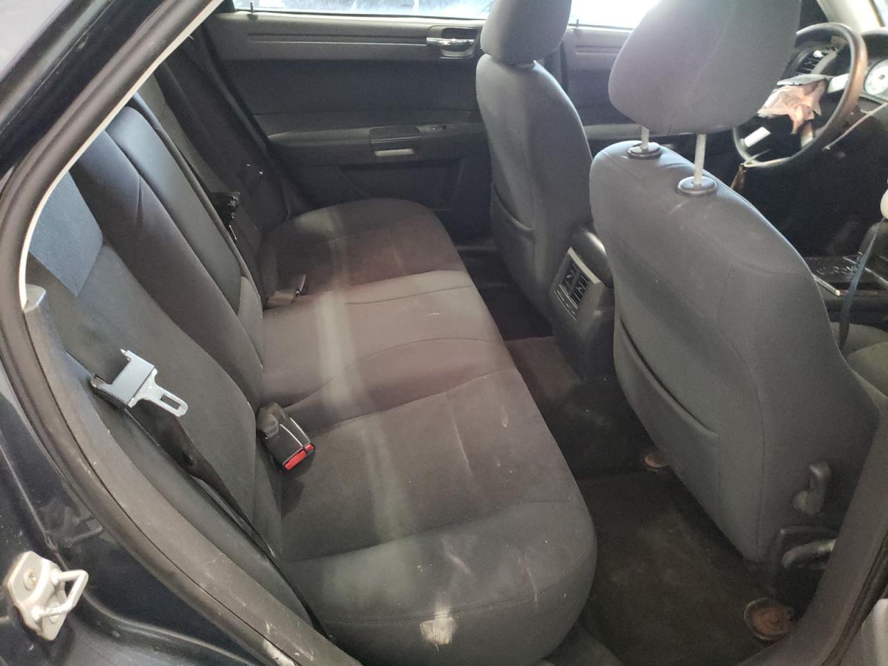 Photo 6 from auction – 2008 CHRYSLER 300 LX with VIN 2C3KA43R58H176416