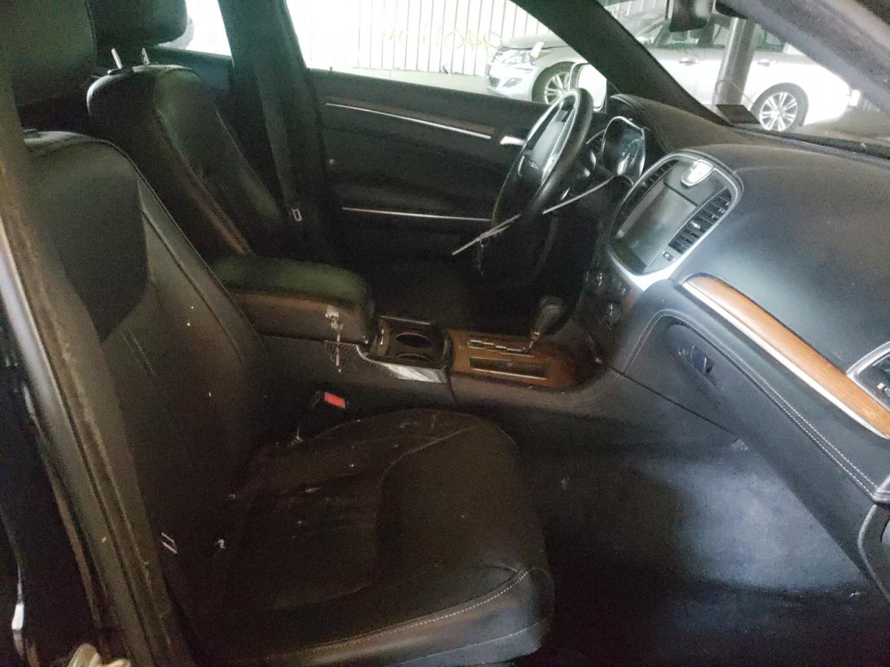 Photo 5 from auction – 2012 CHRYSLER 300C LUXUR with VIN 2C3CCAPT8CH289496