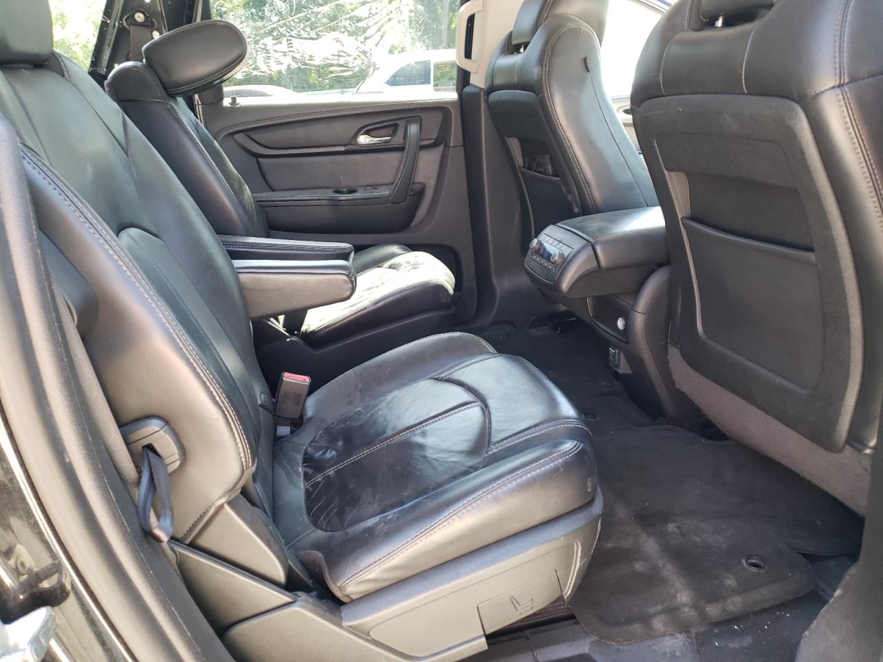 Photo 6 from auction – 2014 CHEVROLET TRAVERSE L with VIN 1GNKRHKD8EJ171200