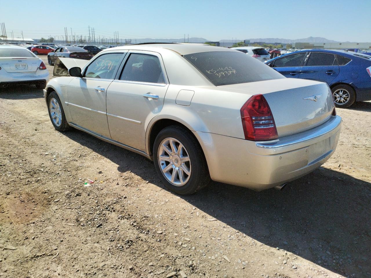 Photo 3 from auction – 2006 CHRYSLER 300C with VIN 2C3LA63H86H319377
