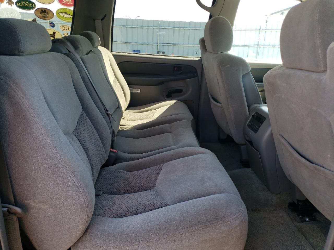 Photo 6 from auction – 2003 CHEVROLET SUBURBAN K with VIN 1GNFK16T93J264996