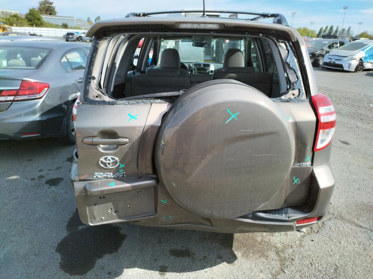 Photo 9 from auction – 2011 TOYOTA RAV4 with VIN 2T3BF4DV0BW115040