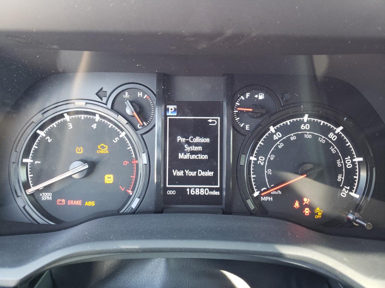 Photo 8 from auction – 2020 TOYOTA 4RUNNER SR with VIN JTEBU5JRXL5796993