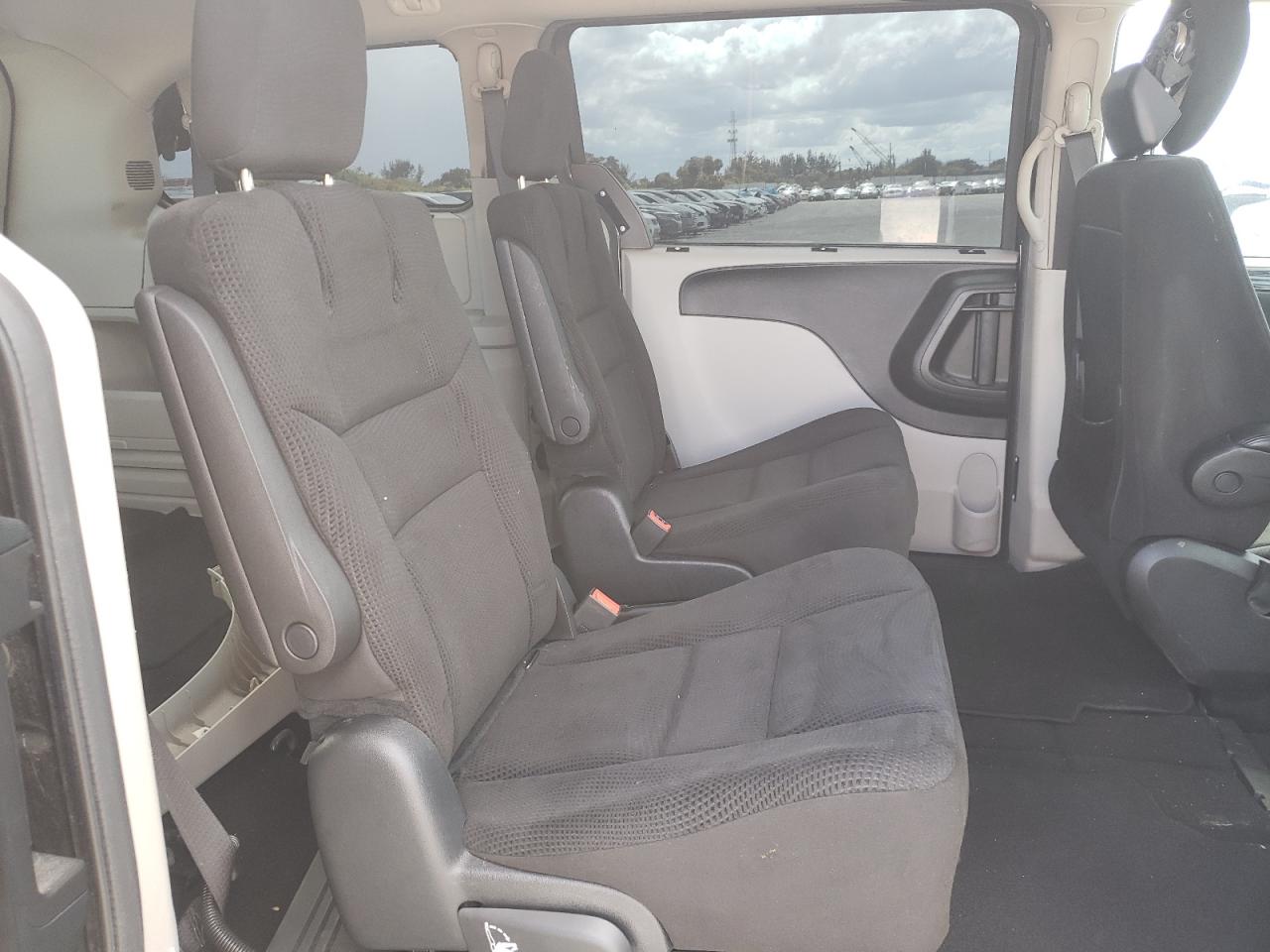 Zdjęcie 6 z aukcji – 2016 DODGE GRAND CARA z VIN 2C4RDGBG9GR251730