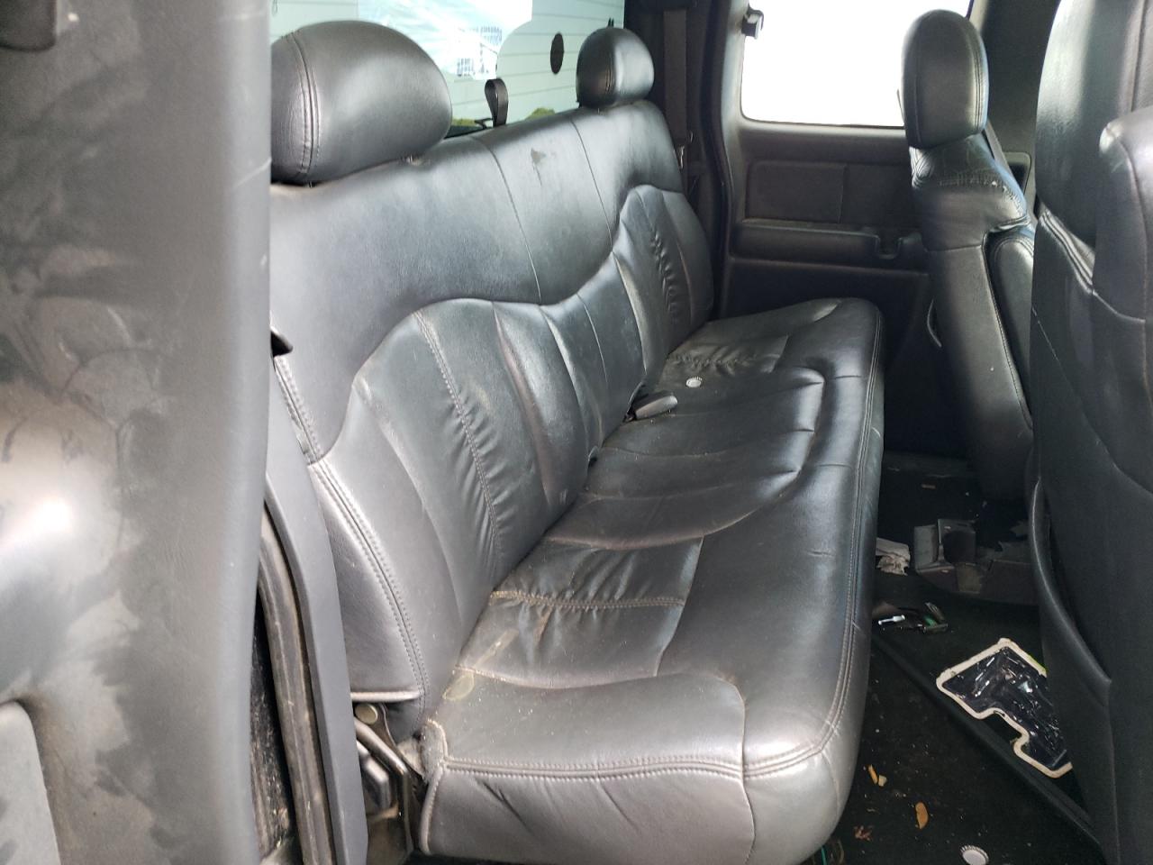Photo 6 from auction – 2001 CHEVROLET SILVERADO with VIN 1GCEK19T51E256545