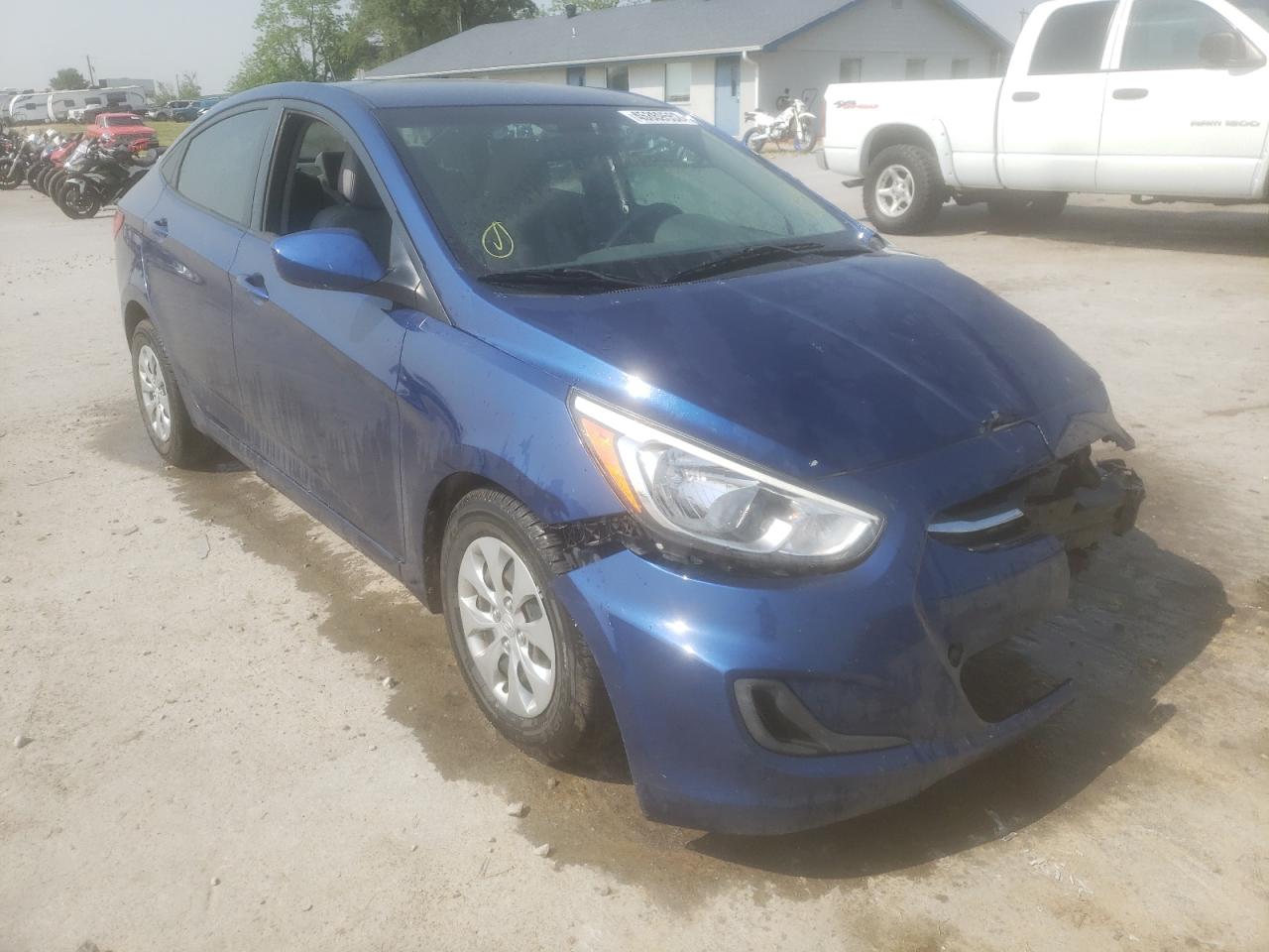 HYUNDAI ACCENT SE 2017 with VIN KMHCT4AE0HU173717 - Photo from auction