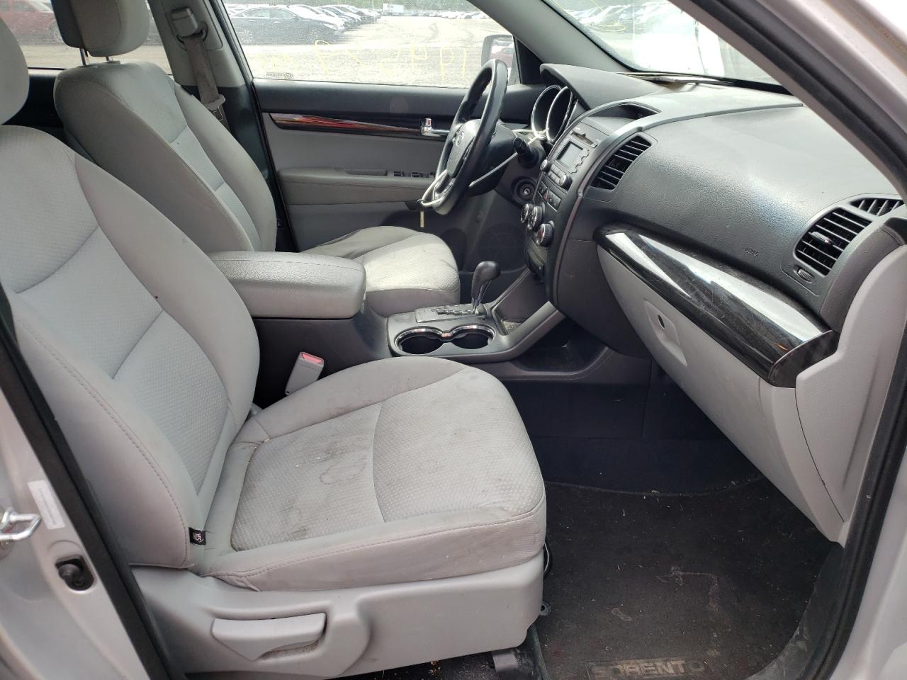 Photo 5 from auction – 2012 KIA SORENTO BA with VIN 5XYKT3A60CG246548