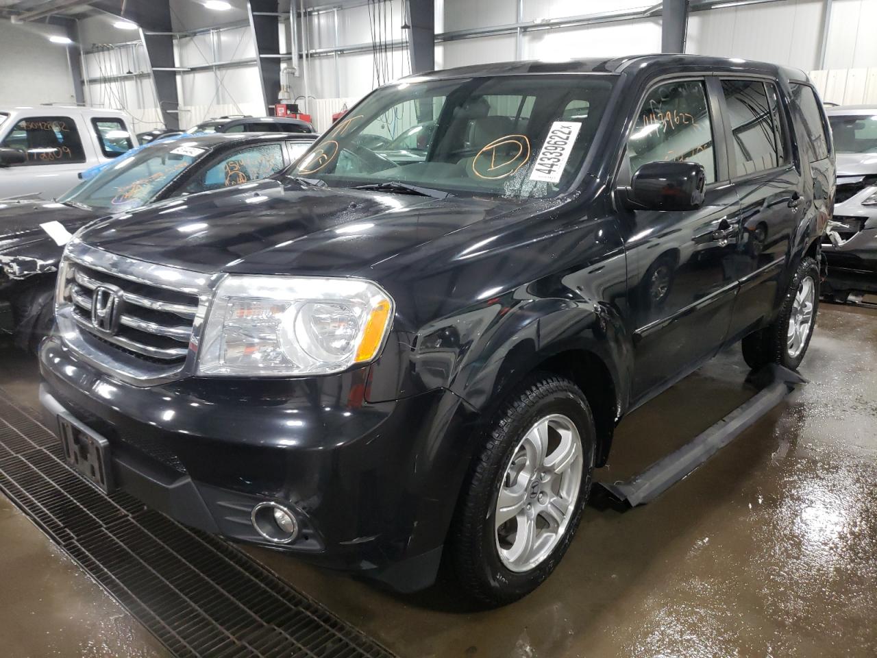 Photo 2 from auction – 2015 HONDA PILOT EX with VIN 5FNYF4H46FB074100