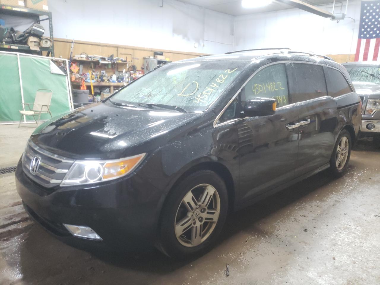 Photo 2 from auction – 2011 HONDA ODYSSEY TO with VIN 5FNRL5H91BB057262