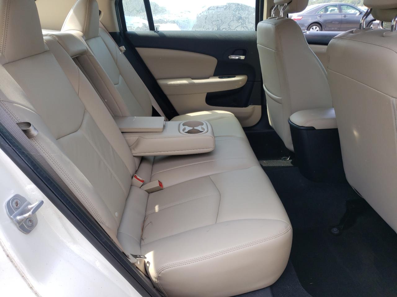 Photo 6 from auction – 2011 CHRYSLER 200 with VIN 1C3BC2FG6BN504594