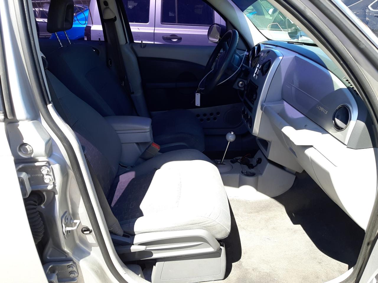 Photo 19 from auction – 2008 CHRYSLER PT CRUISER with VIN 3A8FY48B28T163093