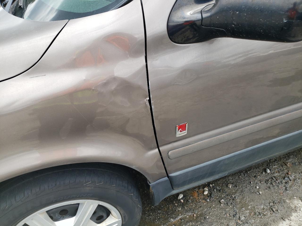 Photo 9 from auction – 2005 SATURN RELAY 2 with VIN 5GZDV03L55D162665