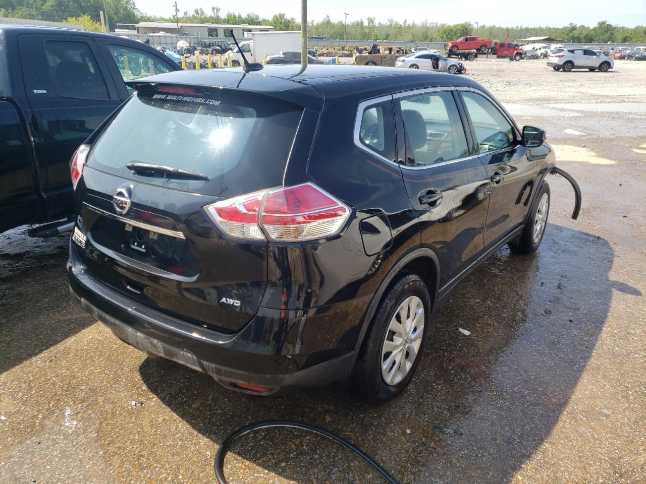 Photo 4 from auction – 2016 NISSAN ROGUE S with VIN KNMAT2MV6GP677052