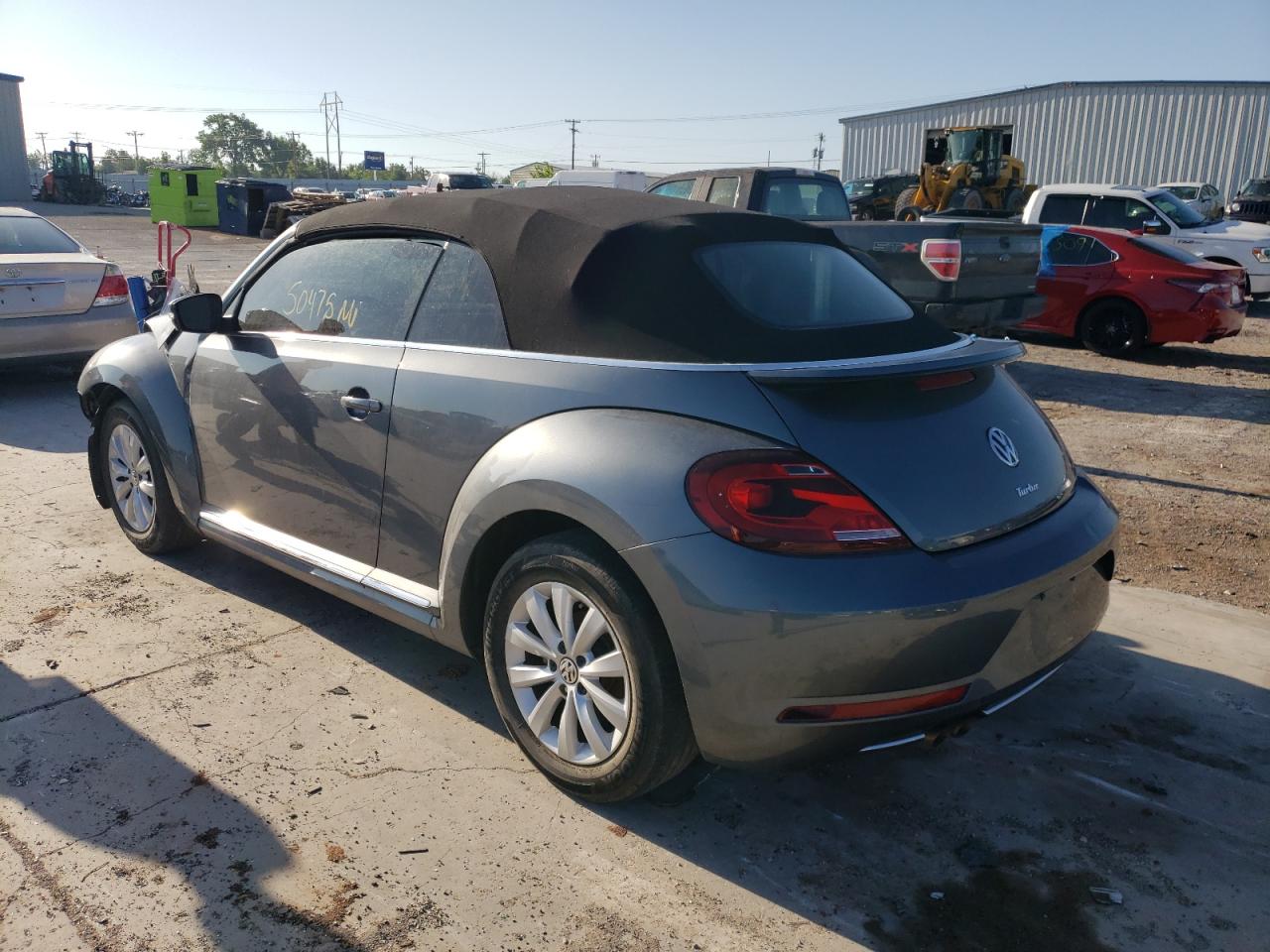 Photo 3 from auction – 2018 VOLKSWAGEN BEETLE S with VIN 3VW5DAAT3JM515594