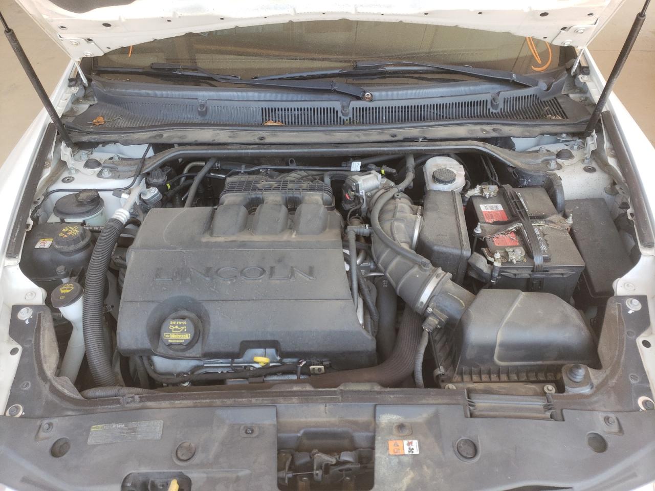 Photo 7 from auction – 2011 LINCOLN MKS with VIN 1LNHL9DRXBG600327