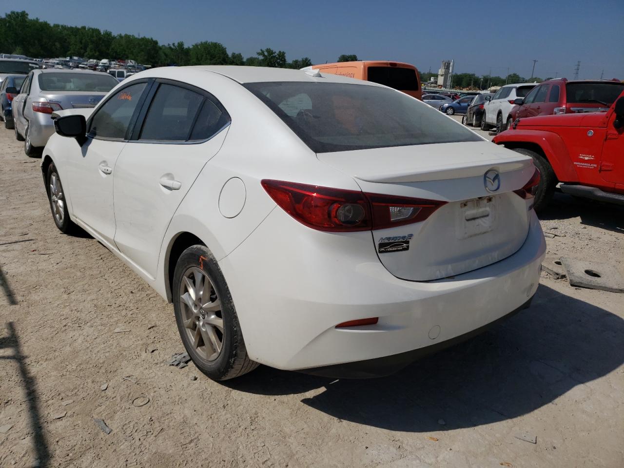 Photo 3 from auction – 2014 MAZDA 3 TOURING with VIN JM1BM1V70E1184382