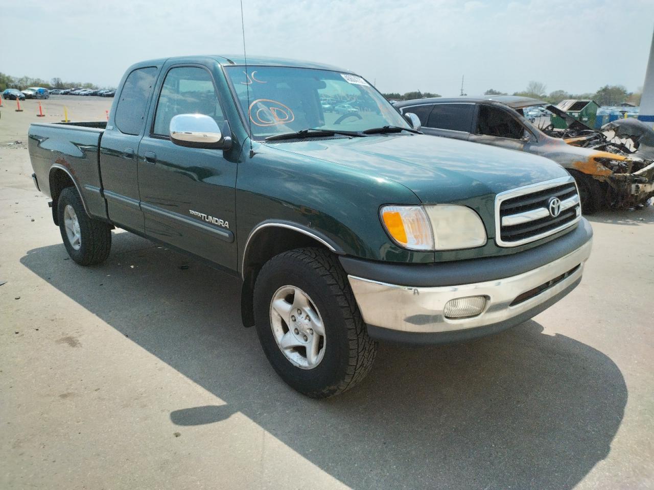 TOYOTA TUNDRA ACC 2001 with VIN 5TBBT44171S126003 - Photo from auction