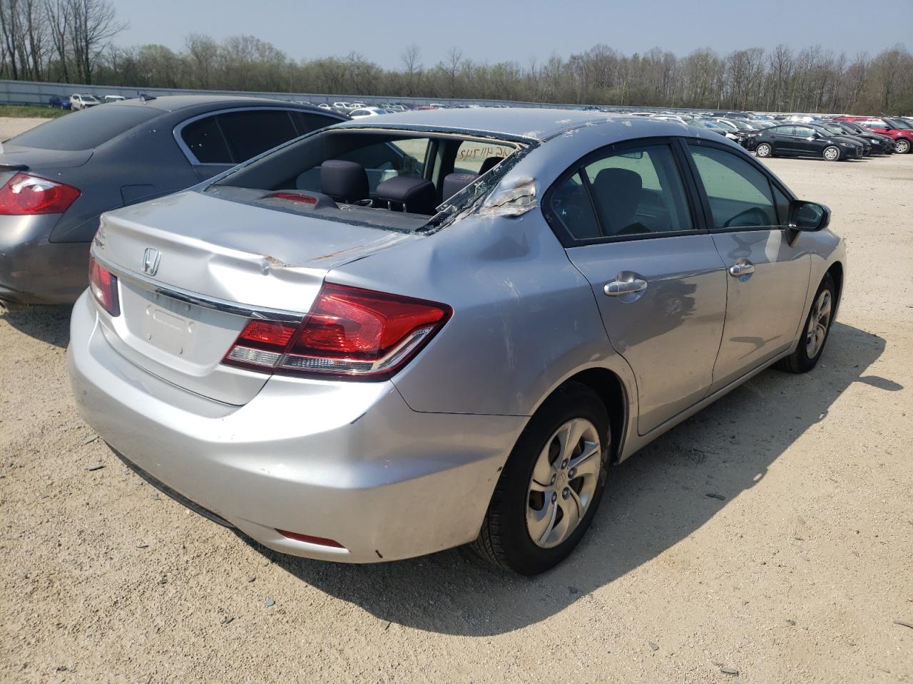 Photo 4 from auction – 2014 HONDA CIVIC LX with VIN 19XFB2F53EE070142