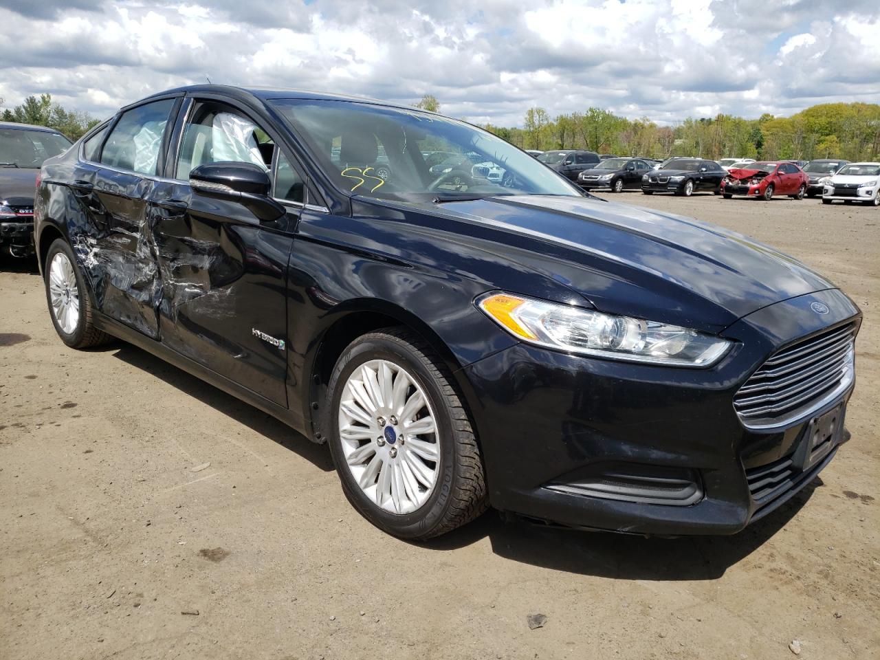 FORD FUSION SE 2016 with VIN 3FA6P0LU5GR262391 - Photo from auction