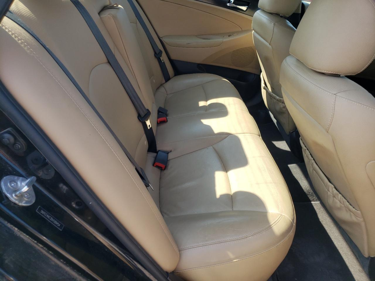 Photo 6 from auction – 2013 HYUNDAI SONATA SE with VIN 5NPEC4AC3DH589454