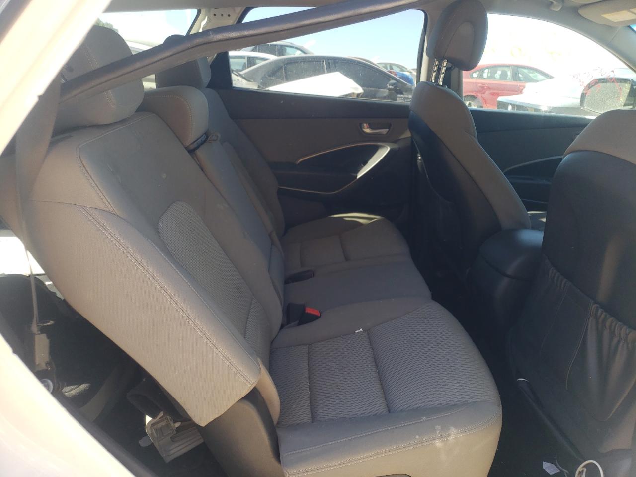 Photo 6 from auction – 2014 HYUNDAI SANTA FE G with VIN KM8SM4HF7EU080325