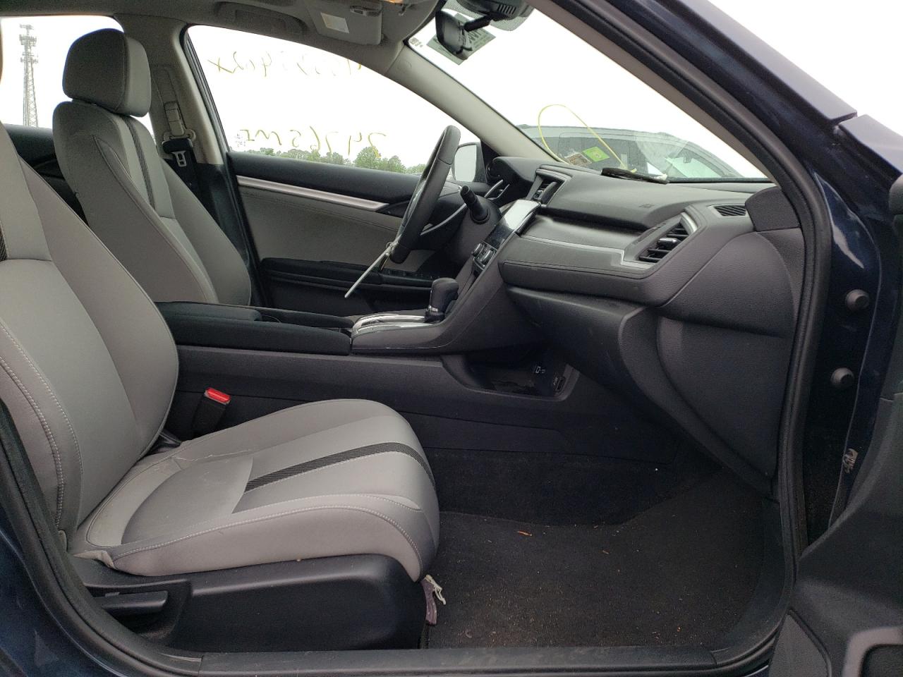 Photo 5 from auction – 2016 HONDA CIVIC EX with VIN 19XFC2F8XGE077907