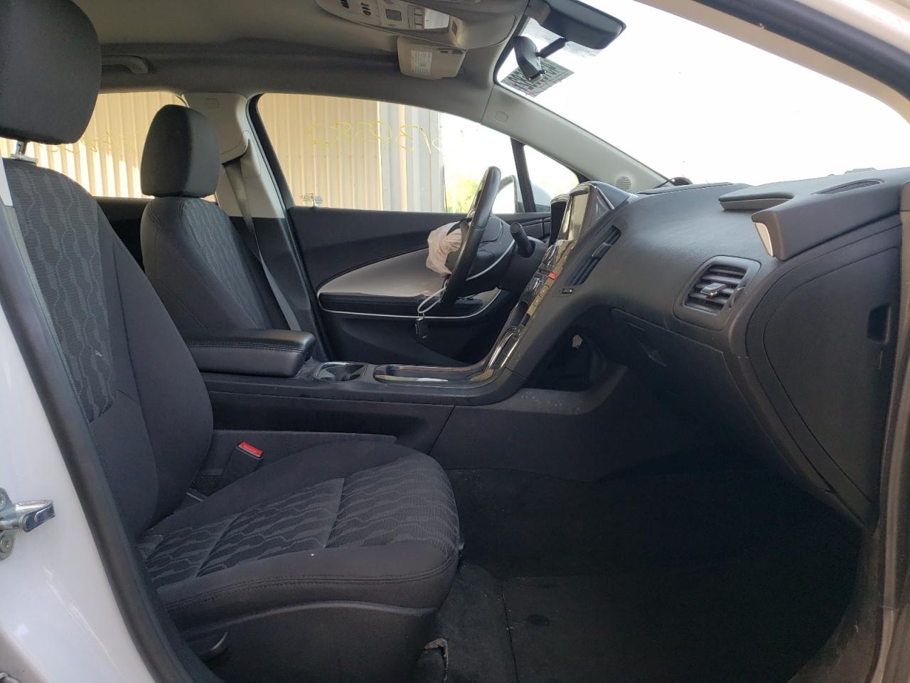 Photo 5 from auction – 2014 CHEVROLET VOLT with VIN 1G1RA6E43EU173023