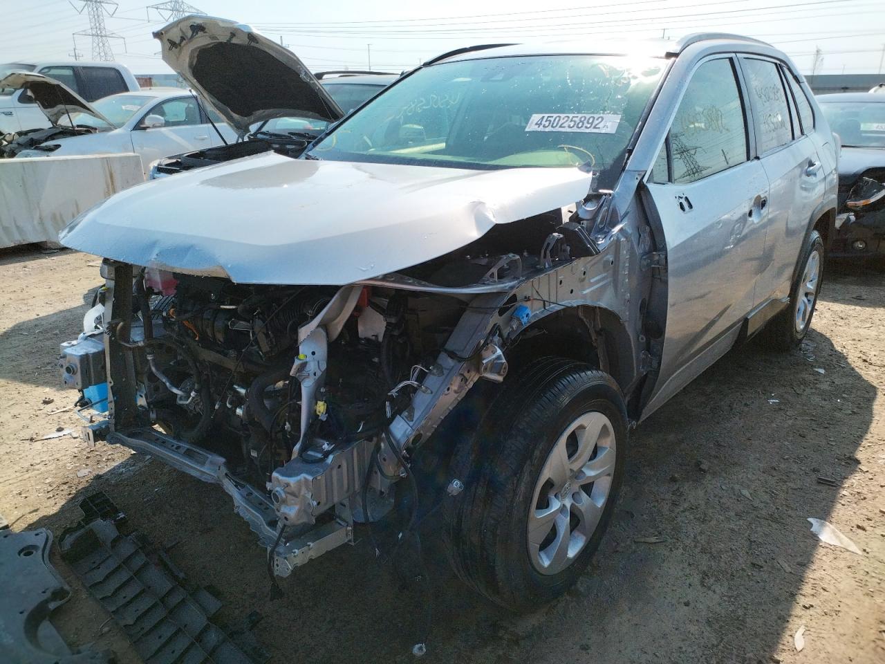 Photo 2 from auction – 2019 TOYOTA RAV4 LE with VIN JTMF1RFV5KD032792