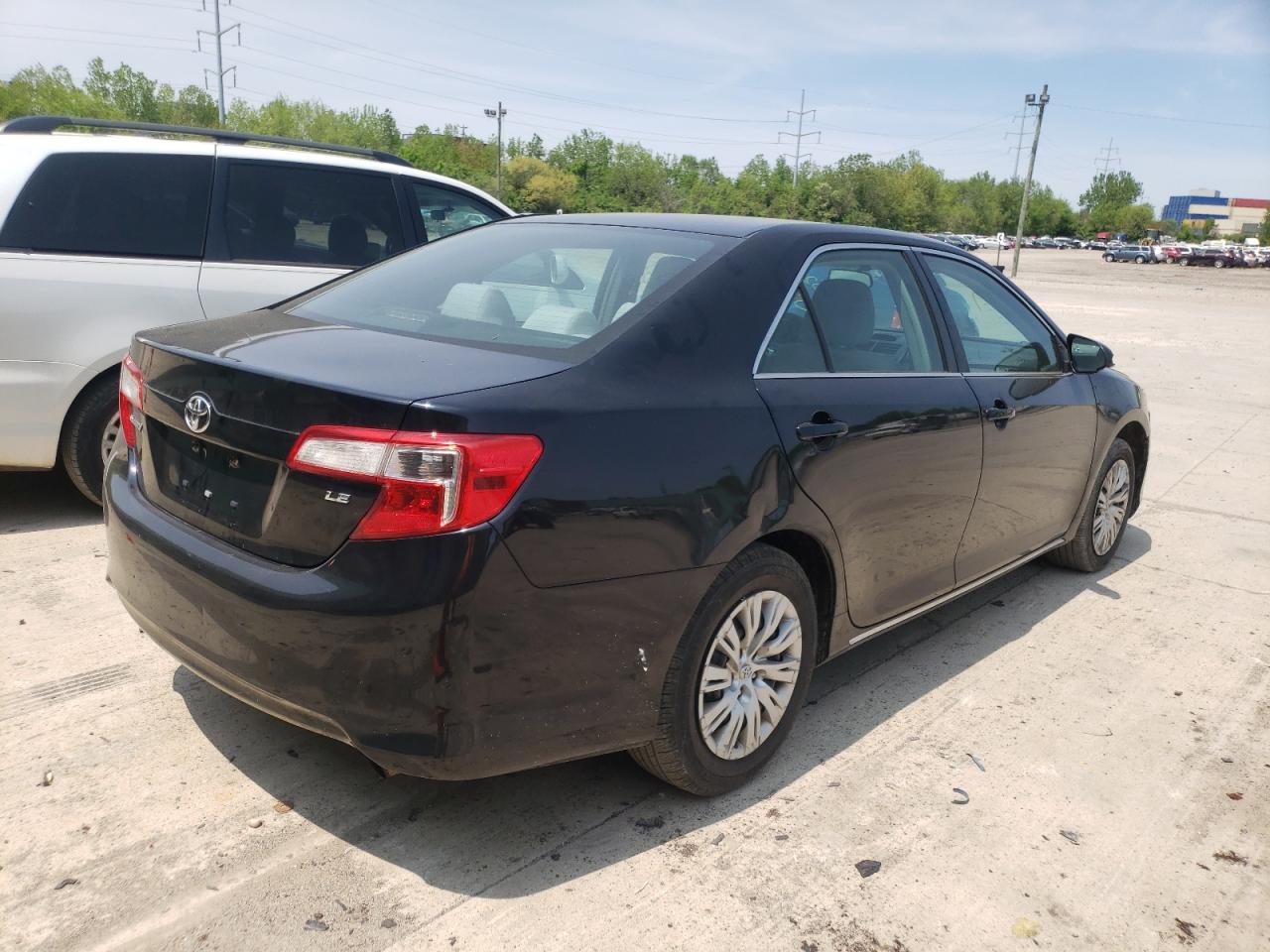 Photo 4 from auction – 2014 TOYOTA CAMRY L with VIN 4T1BF1FK0EU422240