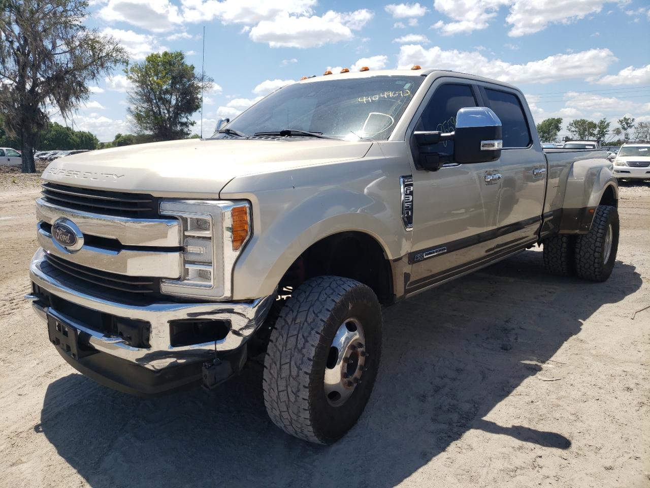 Photo 2 from auction – 2017 FORD F350 SUPER with VIN 1FT8W3DT2HEE12538