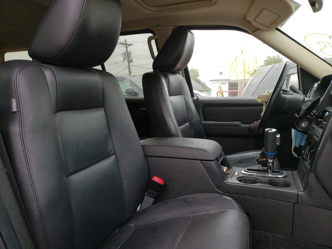 Photo 5 from auction – 2010 FORD EXPLORER X with VIN 1FMEU7DE6AUA79169