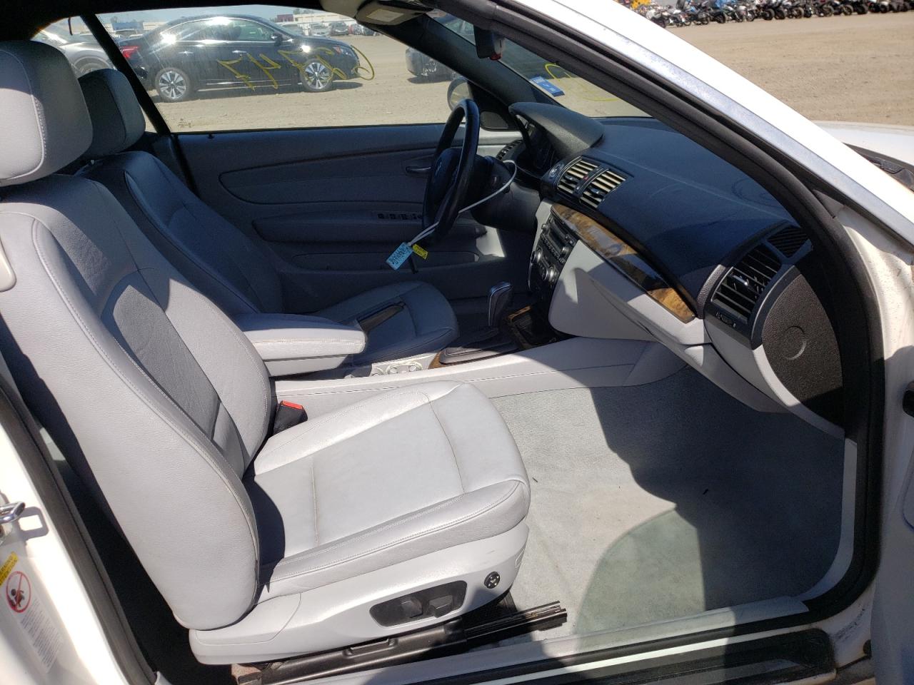 Photo 5 from auction – 2008 BMW 128 I with VIN WBAUL73568VE89141