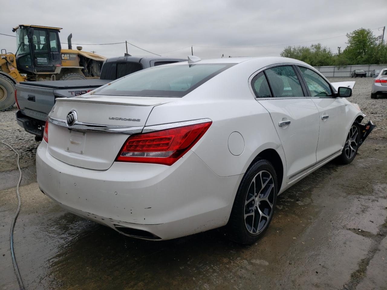 Photo 4 from auction – 2016 BUICK LACROSSE S with VIN 1G4G45G36GF273009