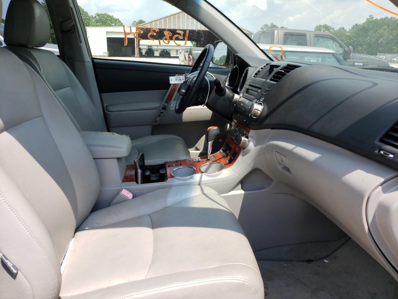 Photo 5 from auction – 2009 TOYOTA HIGHLANDER with VIN JTEDS42A892079388