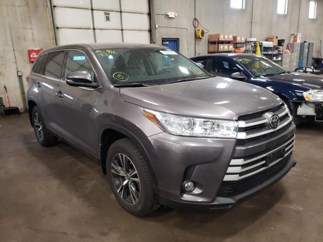 TOYOTA HIGHLANDER 2019 with VIN 5TDBZRFH4KS743972 - Photo from auction
