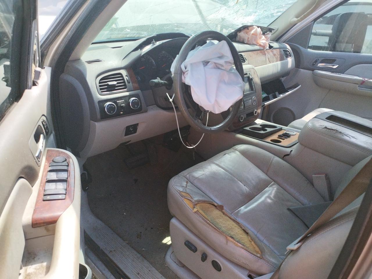 Photo 9 from auction – 2009 CHEVROLET SILVERADO with VIN 1GCJK93619F101755