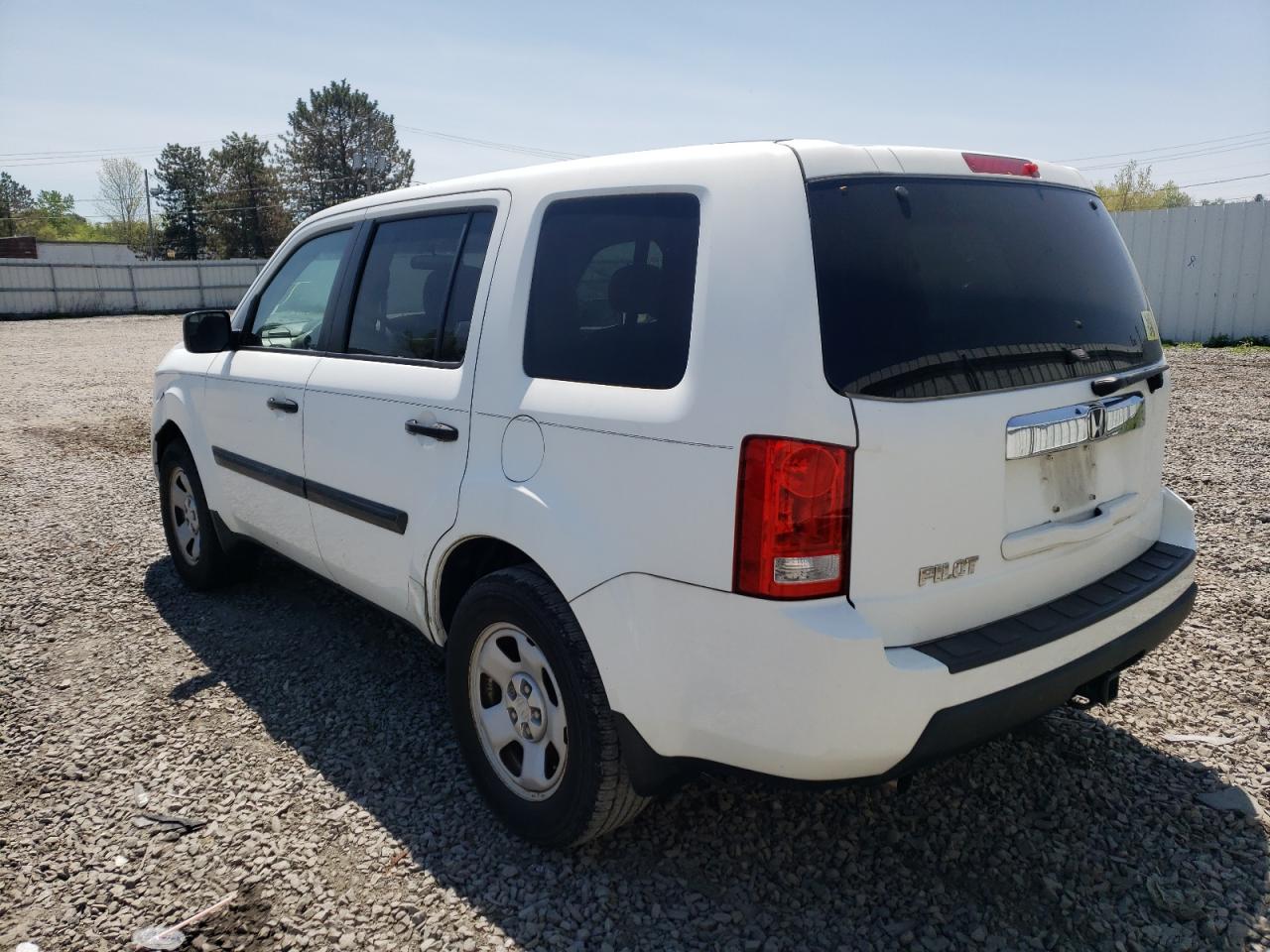 Photo 3 from auction – 2011 HONDA PILOT LX with VIN 5FNYF3H22BB024166