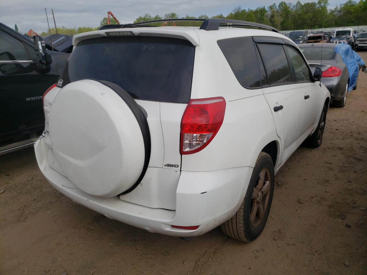 Photo 4 from auction – 2006 TOYOTA RAV4 with VIN JTMBD33V765017296