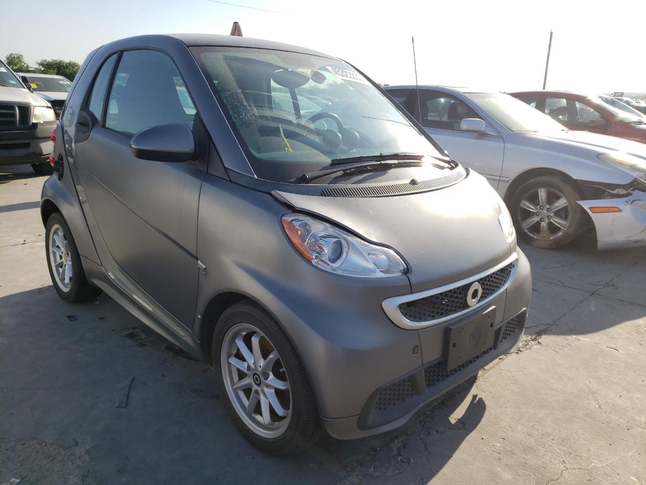 SMART FORTWO 2016 مع رقم تعريف المركبة WMEEJ9AA1GK842974 - صورة من المزاد