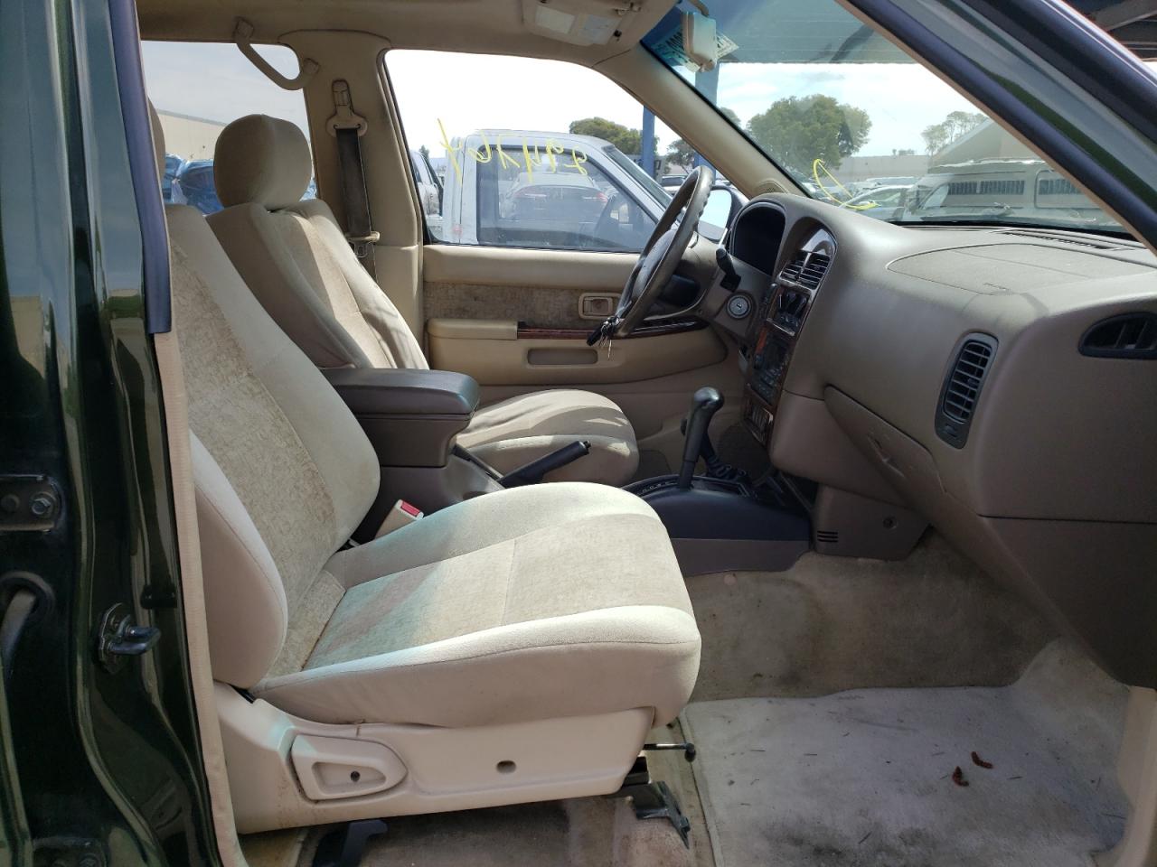 Photo 5 from auction – 1997 NISSAN PATHFINDER with VIN JN8AR05Y7VW134280