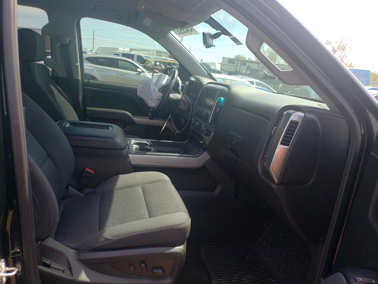 Photo 5 from auction – 2018 CHEVROLET silverado with VIN 3GCUKREC1JG283380