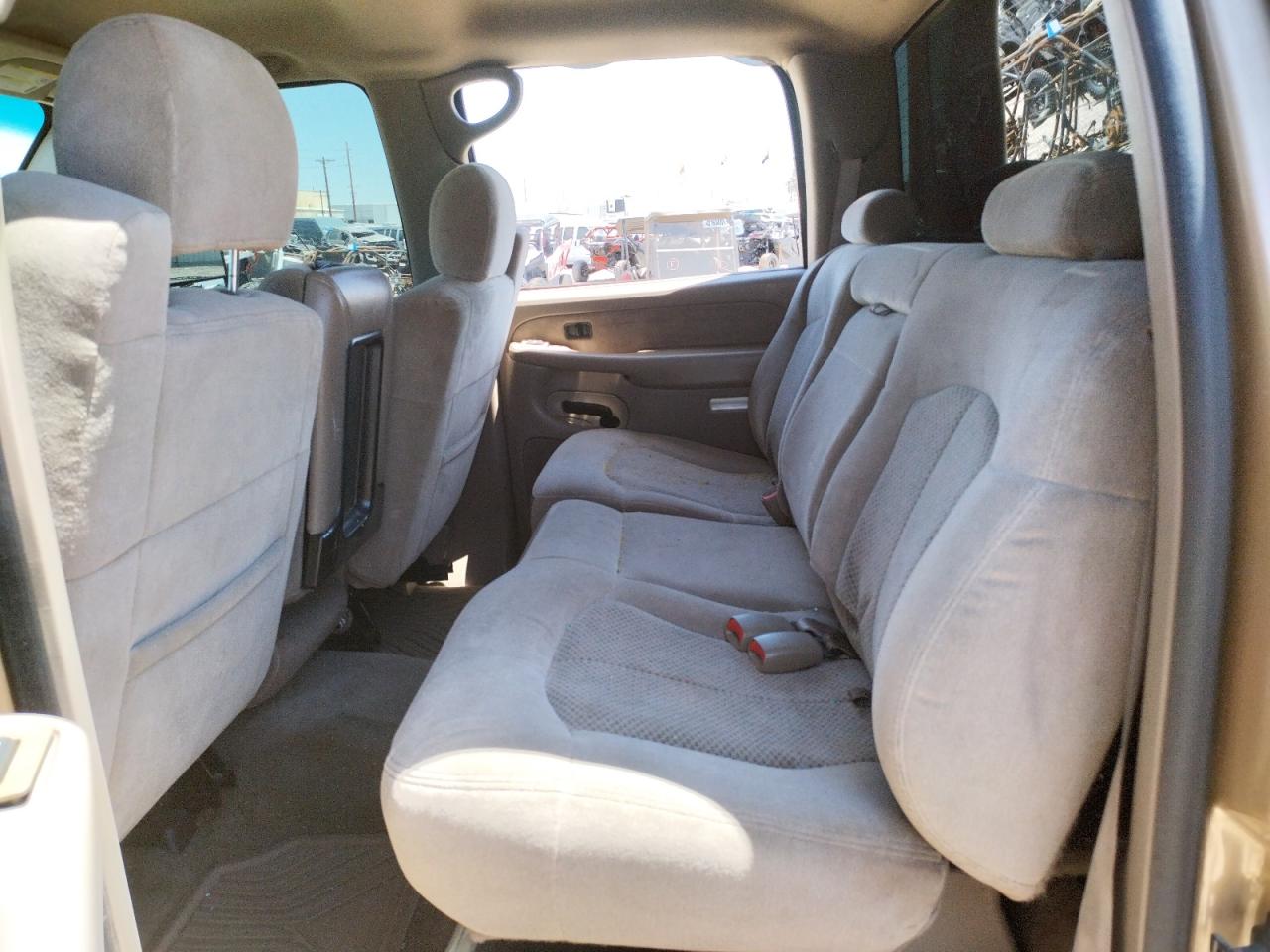 Photo 6 from auction – 2001 CHEVROLET SILVERADO with VIN 1GCHC23G01F150770