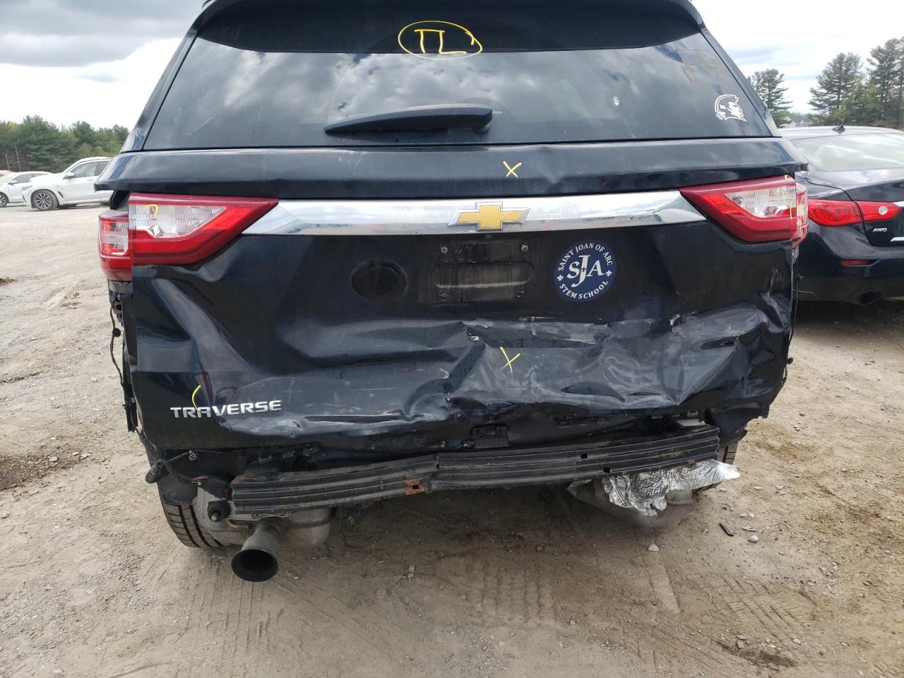 Photo 9 from auction – 2018 CHEVROLET TRAVERSE L with VIN 1GNERFKW3JJ172865