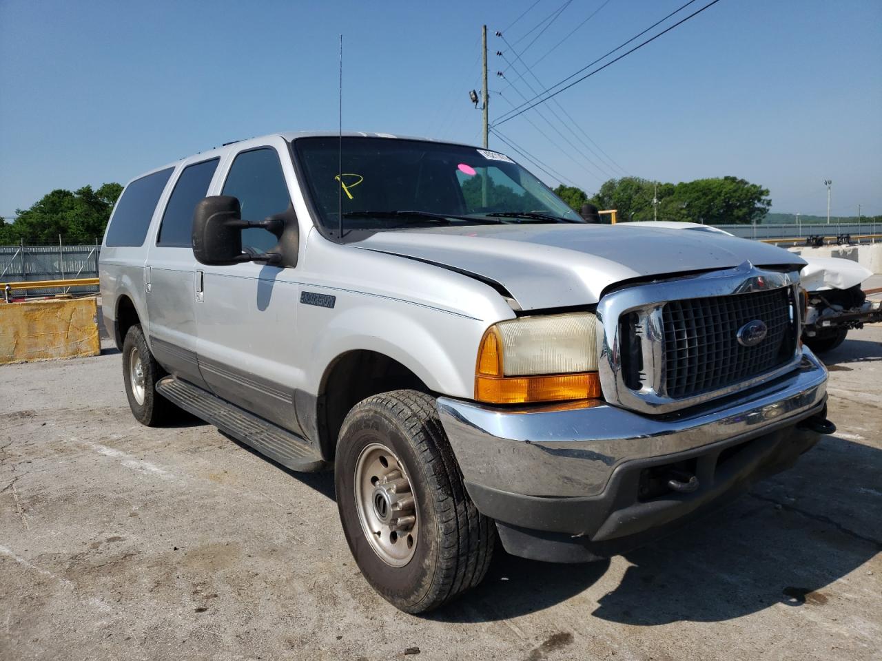 Photo 14 from auction – 2001 FORD EXCURSION with VIN 1FMNU41SX1EB40770