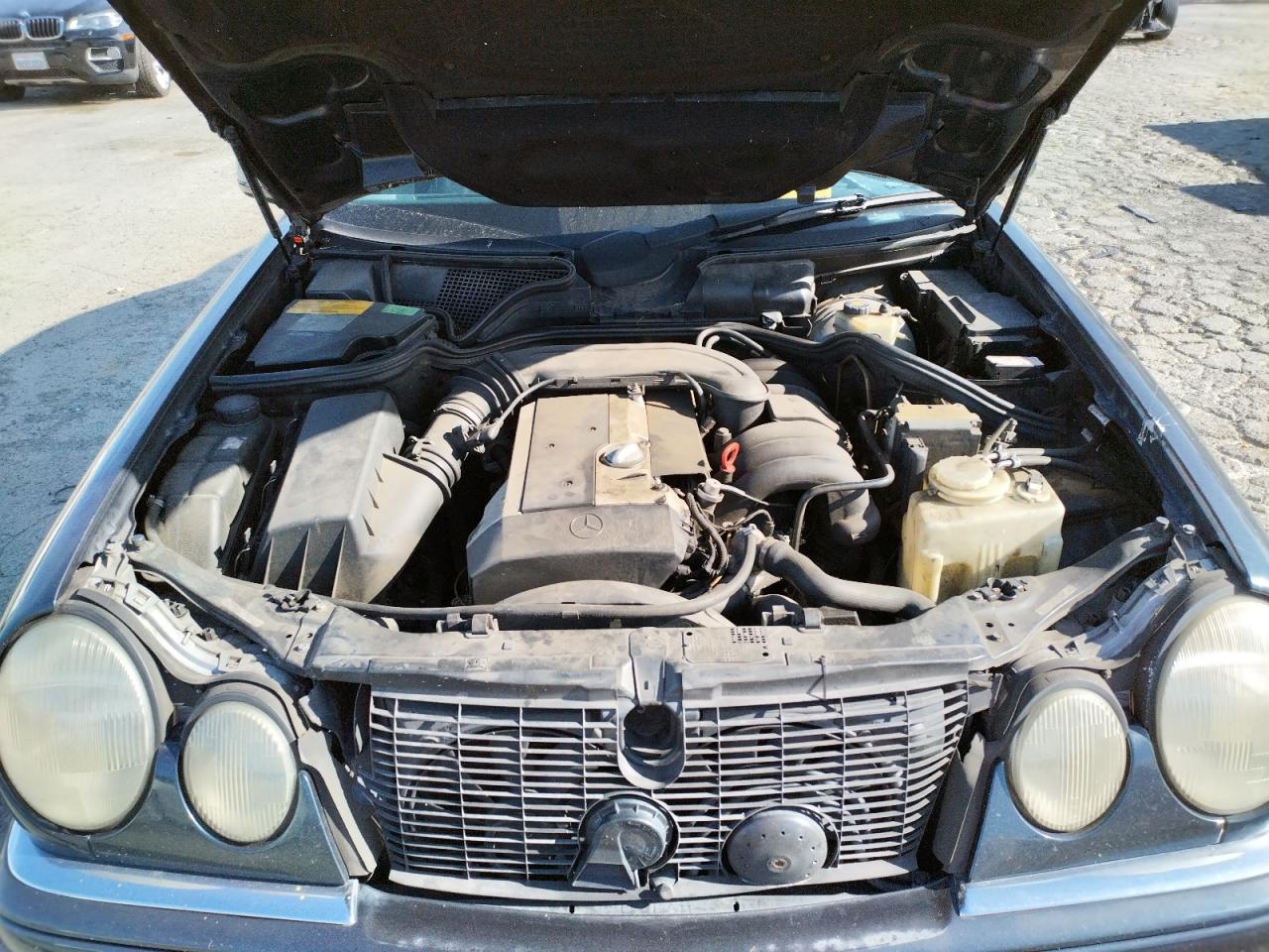 Photo 7 from auction – 1997 MERCEDES-BENZ E320 with VIN WDBJF55FXVJ029857