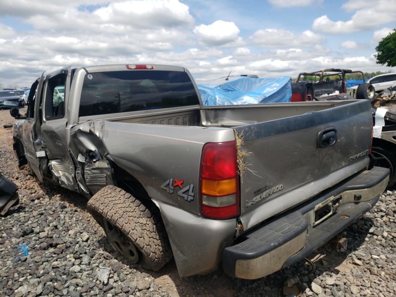 Photo 3 from auction – 2002 CHEVROLET SILVERADO with VIN 1GCEK19T02E251092