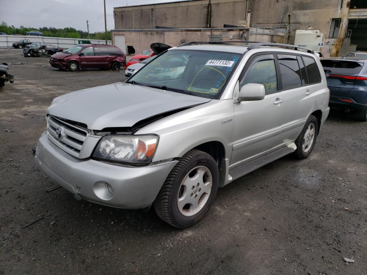 Photo 2 from auction – 2005 TOYOTA HIGHLANDER with VIN JTEEP21A350127316